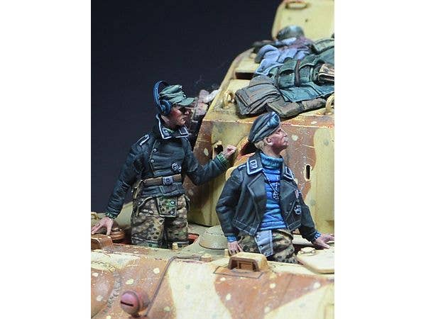 WWII German King Tiger Heavy Tank Crew Set - Driver & Radio Operator (2pcs)