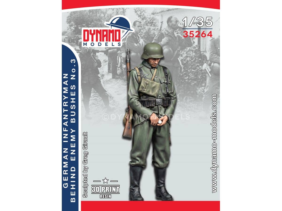 German Infantryman Behind The Enemy Bushes 1939-42 No.3