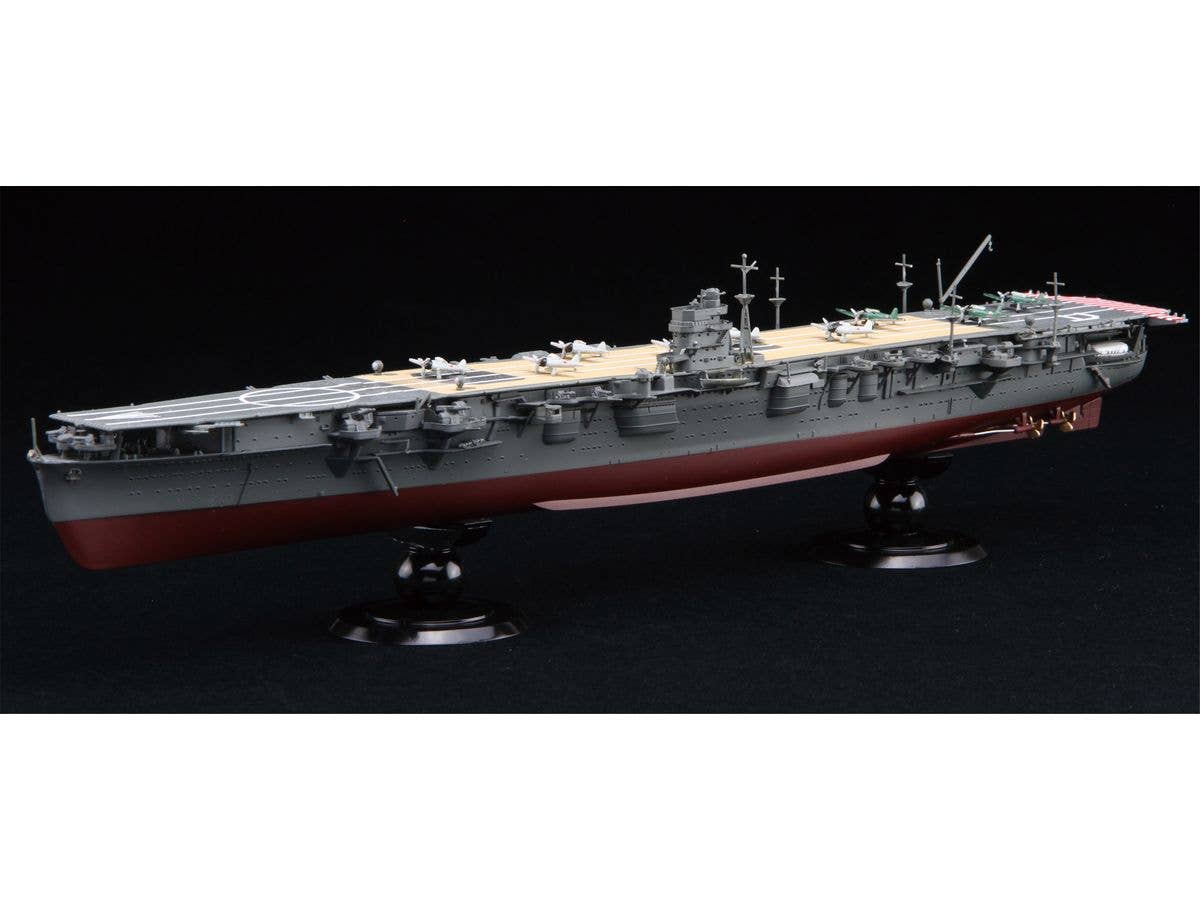 Japanese aircraft carrier Hiryu Full Hull Model Special Edition (with Etched Parts And Wooden Deck Stickers)