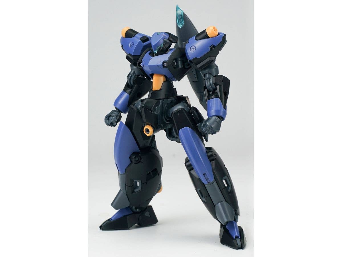 Ultra Action Trooper: Franz-Alpha Plastic Model Kit (Black x Blue)