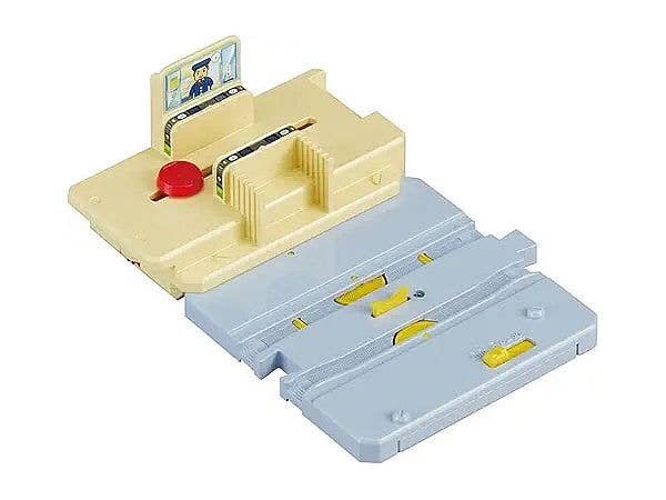 PLARAIL J-30 Action Town Plakids Ticket Gate Station